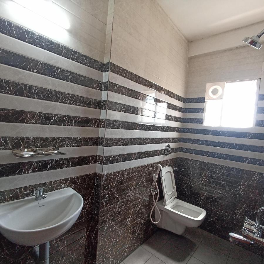 Premier Inn Lodge Mangalore Ngoại thất bức ảnh
